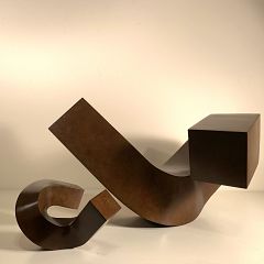 Clement Meadmore

_Swing_ 1969

small bronze
13x23x17cm 
*US$19,800*

indoor bronze
35.5x58.5x43cm
*US$79,200*